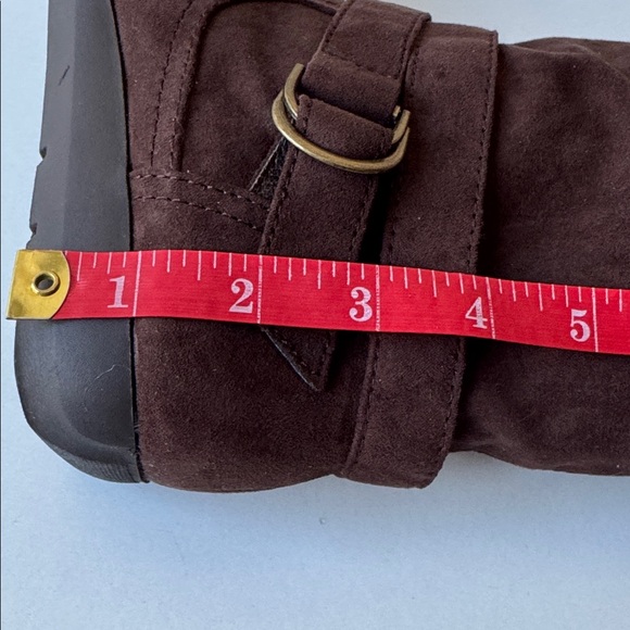 Elegant Brown Faux Suede Knee High Boots with Buckle Accent & faux fur inside. - Picture 12 of 13